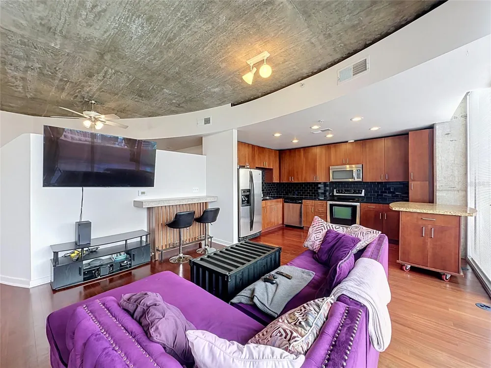 155 S COURT AVENUE #1009 Orlando, FL 32801