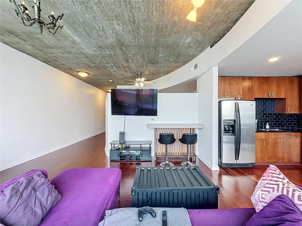 155 S COURT AVENUE #1009 Orlando, FL 32801