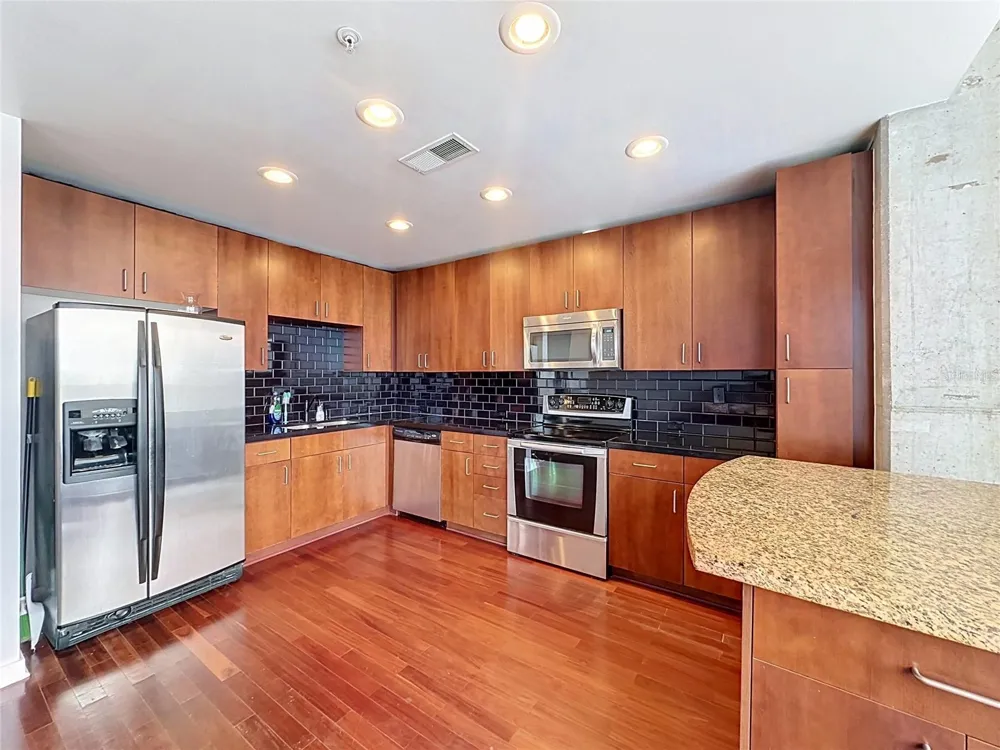 155 S COURT AVENUE #1009 Orlando, FL 32801