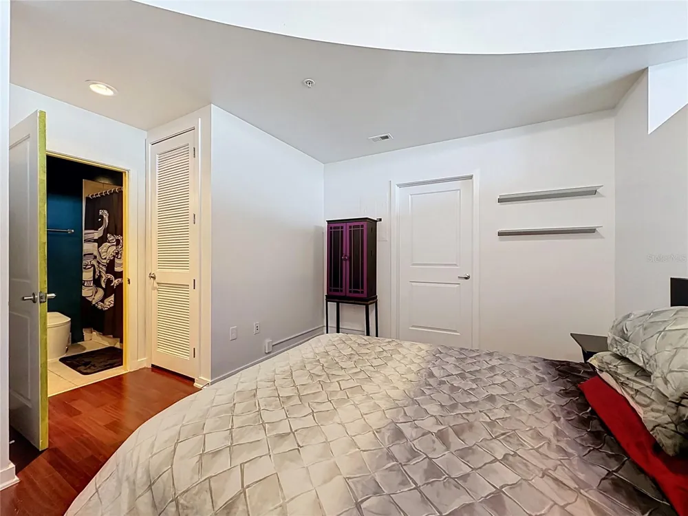 155 S COURT AVENUE #1009 Orlando, FL 32801