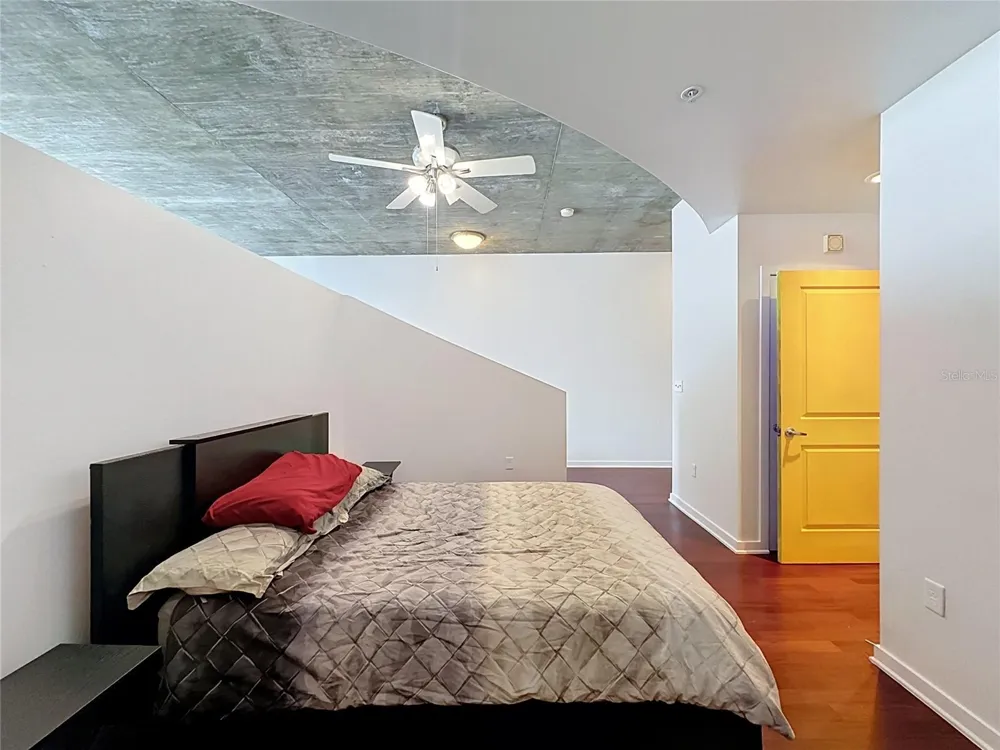 155 S COURT AVENUE #1009 Orlando, FL 32801