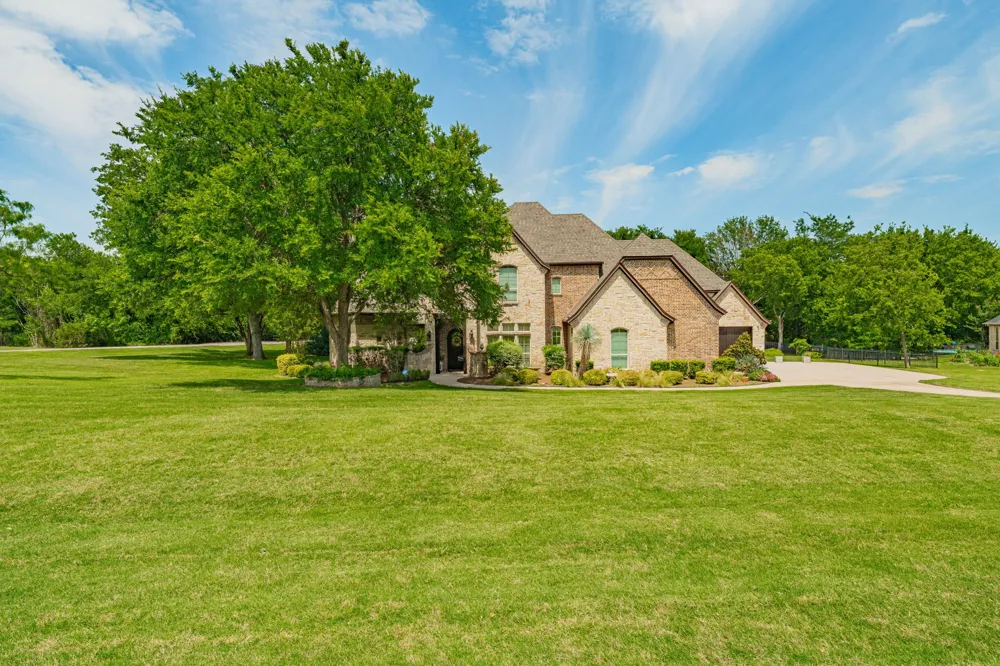 101 Western Breeze Drive Fort Worth, TX 76126