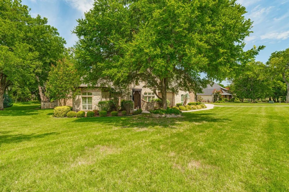 101 Western Breeze Drive Fort Worth, TX 76126
