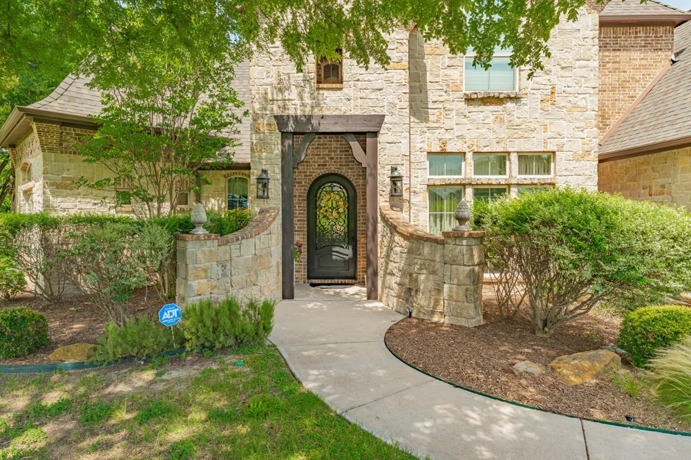 101 Western Breeze Drive Fort Worth, TX 76126