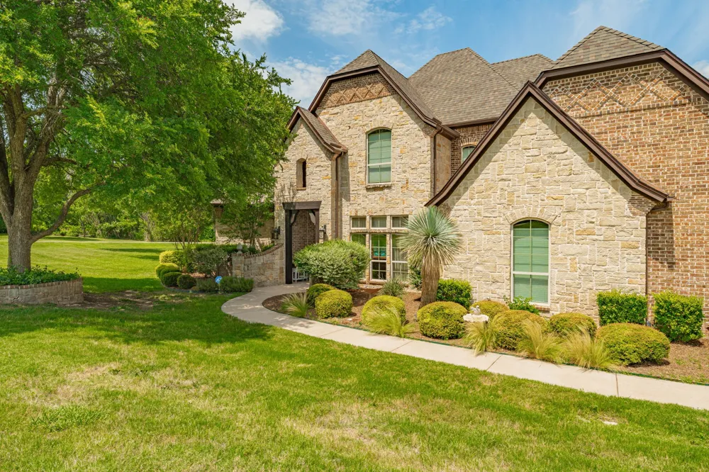 101 Western Breeze Drive Fort Worth, TX 76126