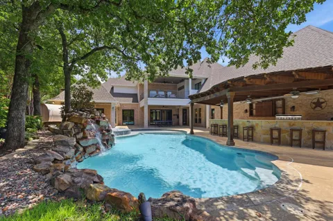 1204 Westwood Drive
