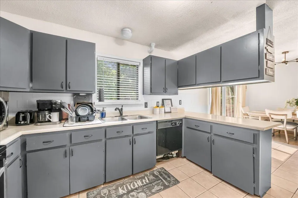 426 Cameron Avenue Pontiac, MI 48342