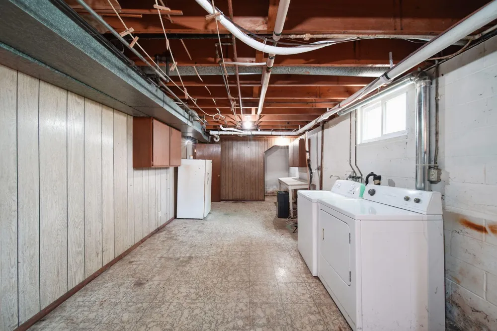 3295 Bent Oak Highway Adrian, MI 49221