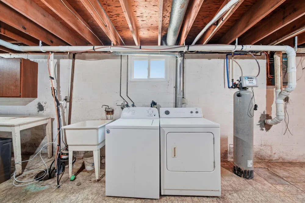 3295 Bent Oak Highway Adrian, MI 49221