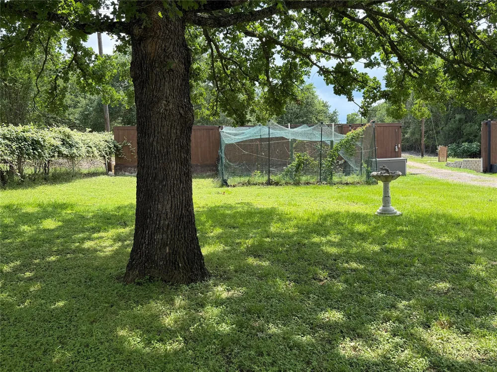 587 Lcr 779 Groesbeck, TX 76642