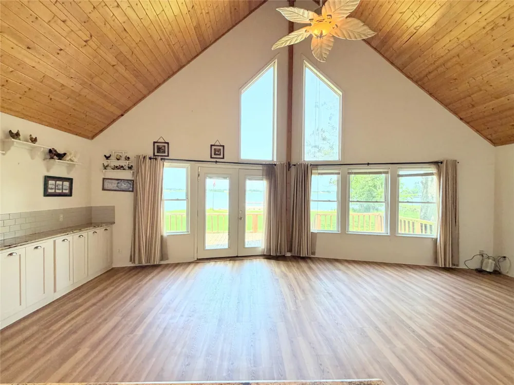 587 Lcr 779 Groesbeck, TX 76642
