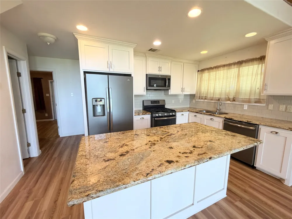 587 Lcr 779 Groesbeck, TX 76642