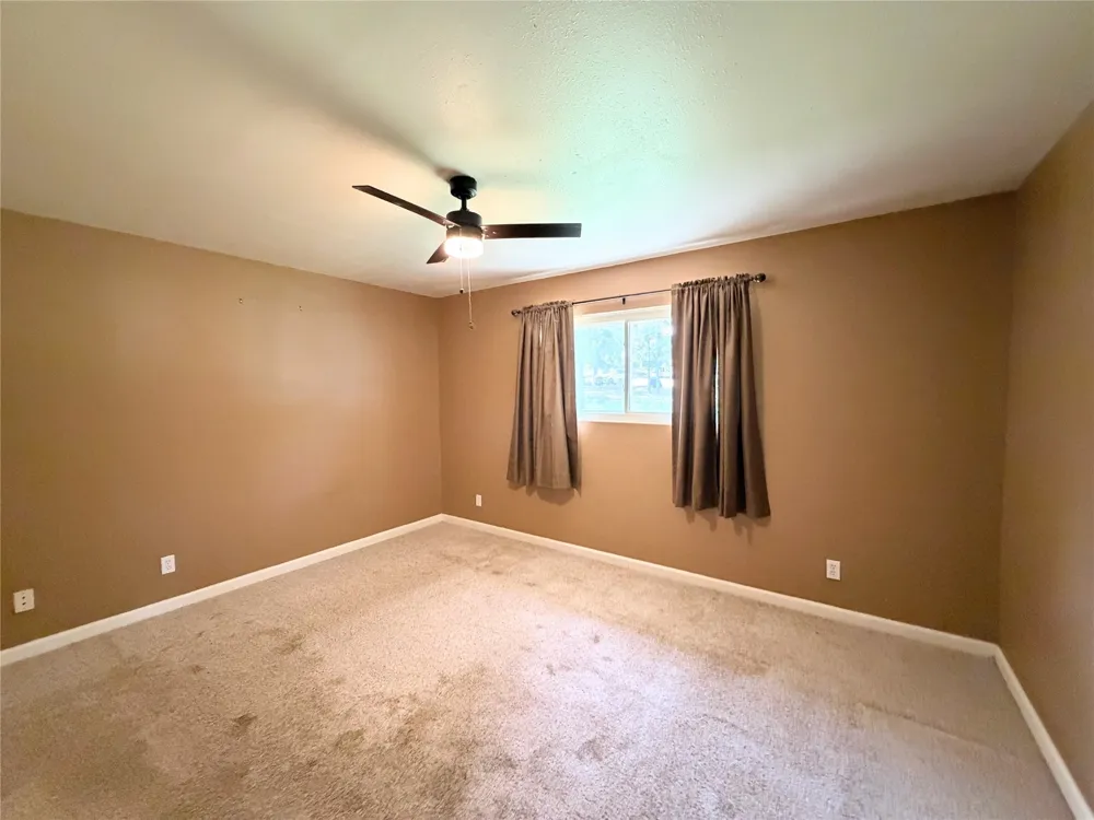 587 Lcr 779 Groesbeck, TX 76642