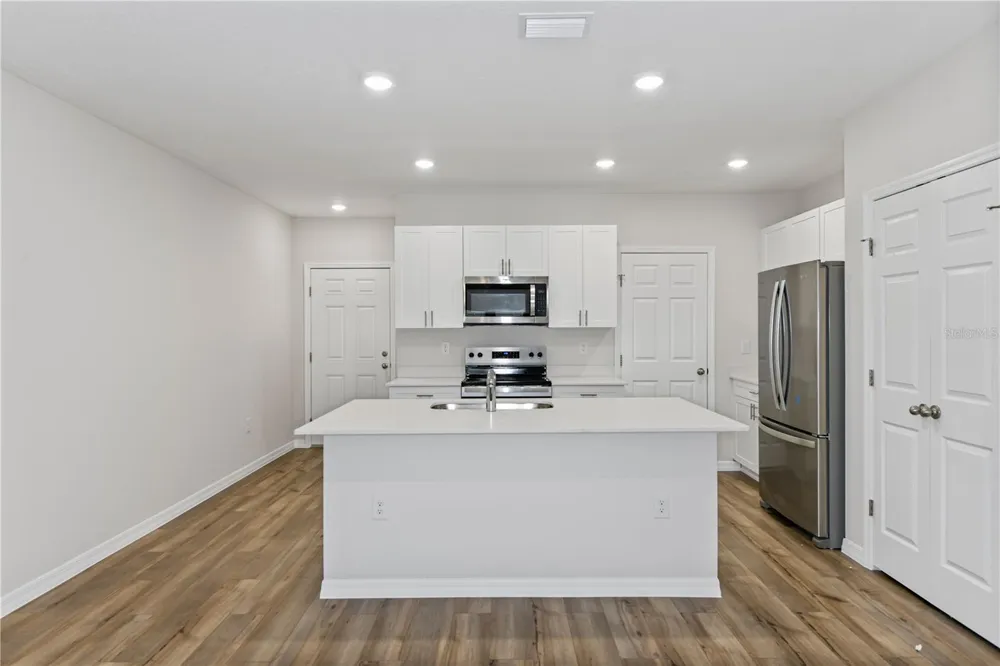 9868 PELICAN COAST DRIVE Dade City, FL 33525