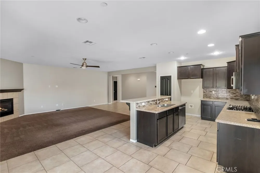 14262 Vincent Adelanto, CA 92301