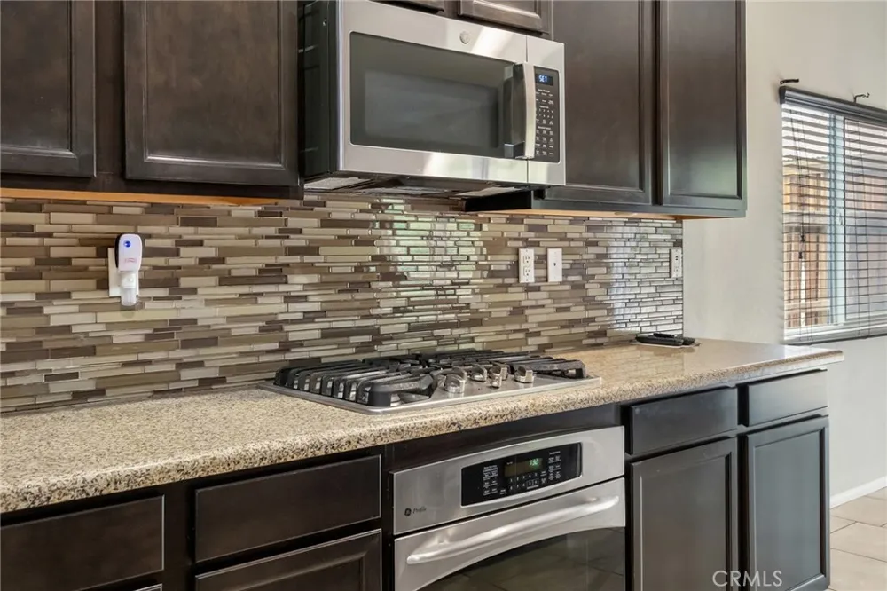 14262 Vincent Adelanto, CA 92301