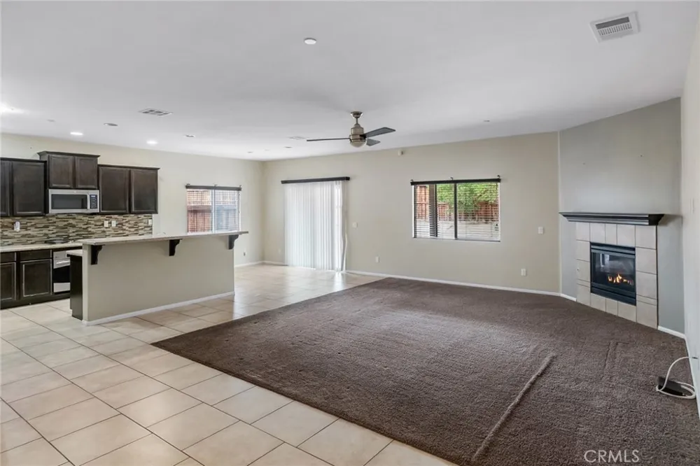 14262 Vincent Adelanto, CA 92301