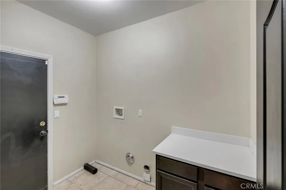 14262 Vincent Adelanto, CA 92301