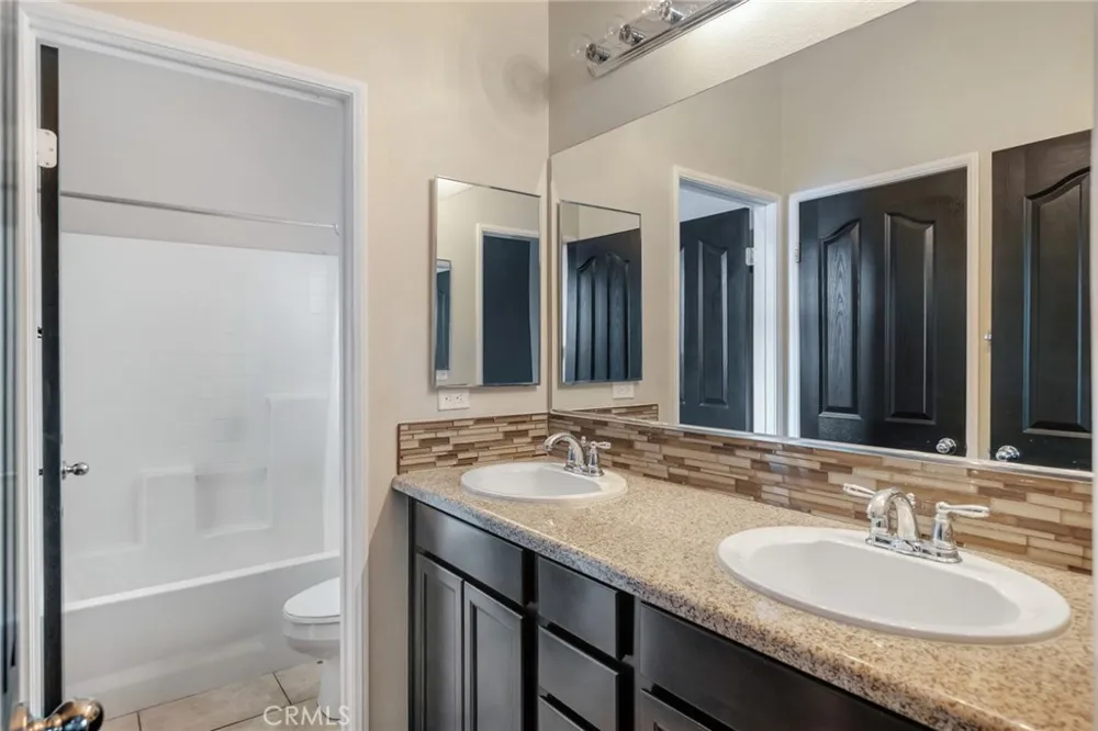 14262 Vincent Adelanto, CA 92301