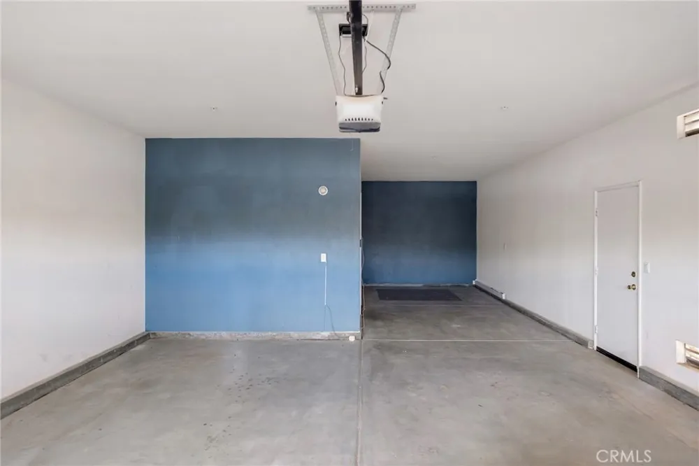 14262 Vincent Adelanto, CA 92301