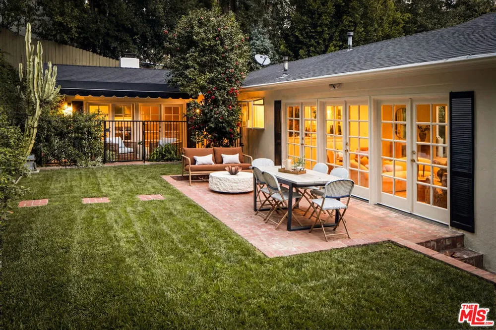 2533 Benedict Canyon Drive Beverly Hills, CA 90210