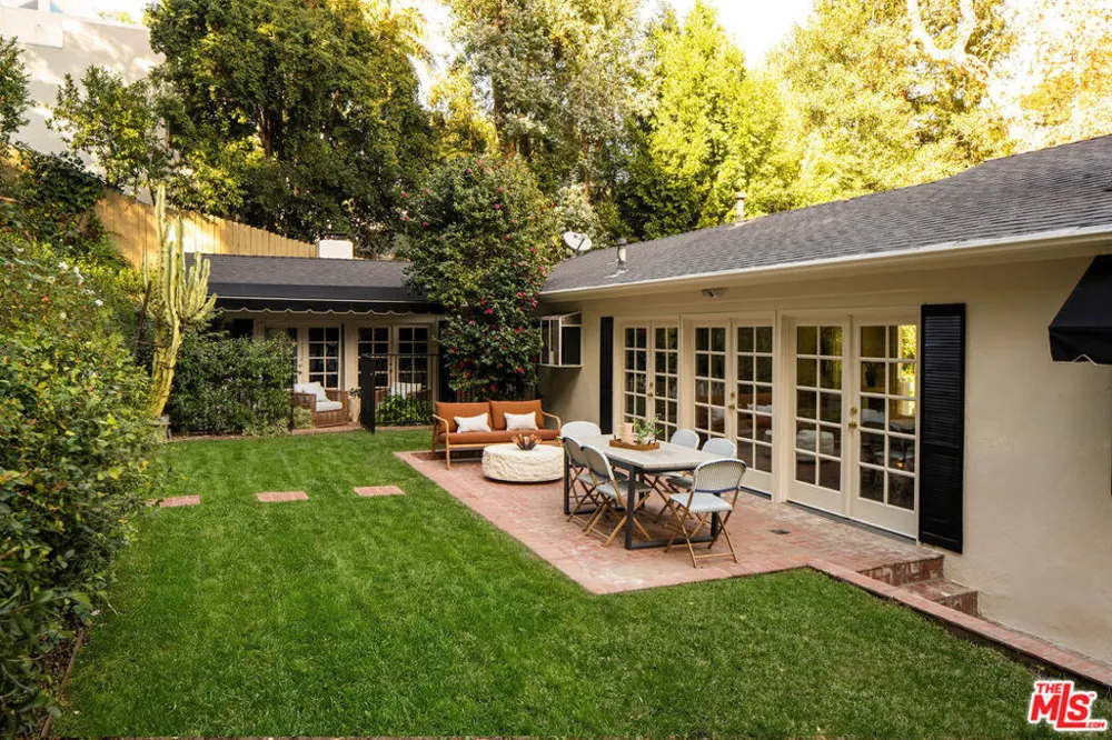 2533 Benedict Canyon Drive Beverly Hills, CA 90210