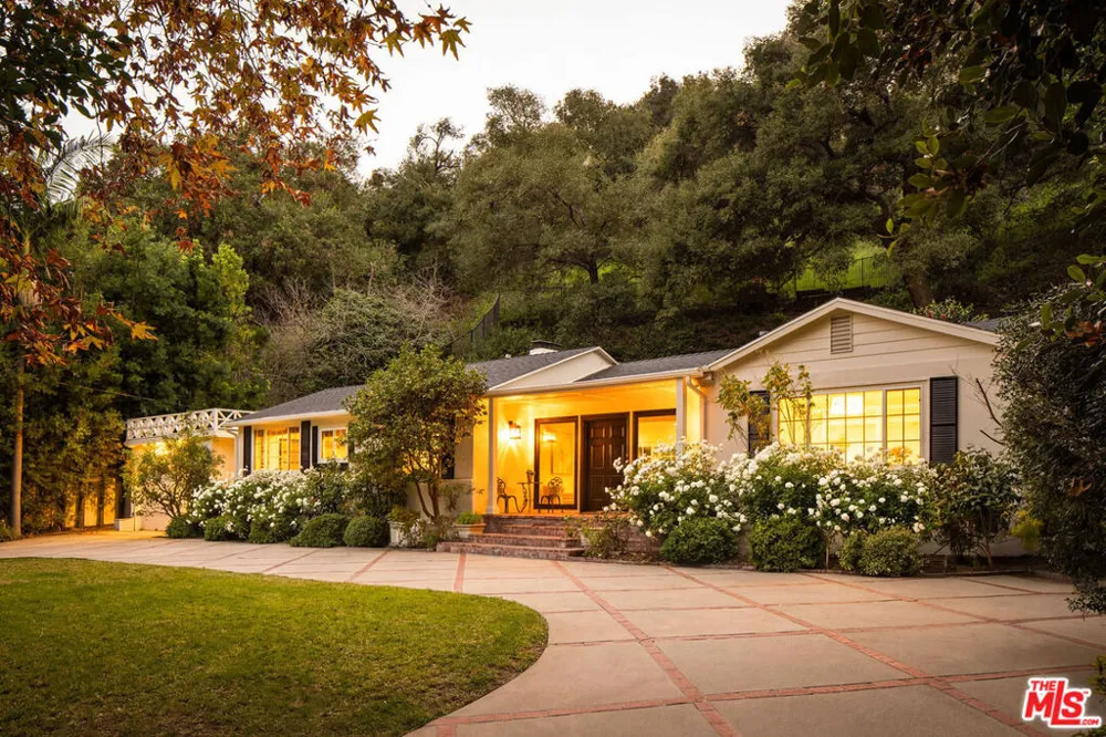 2533 Benedict Canyon Drive Beverly Hills, CA 90210