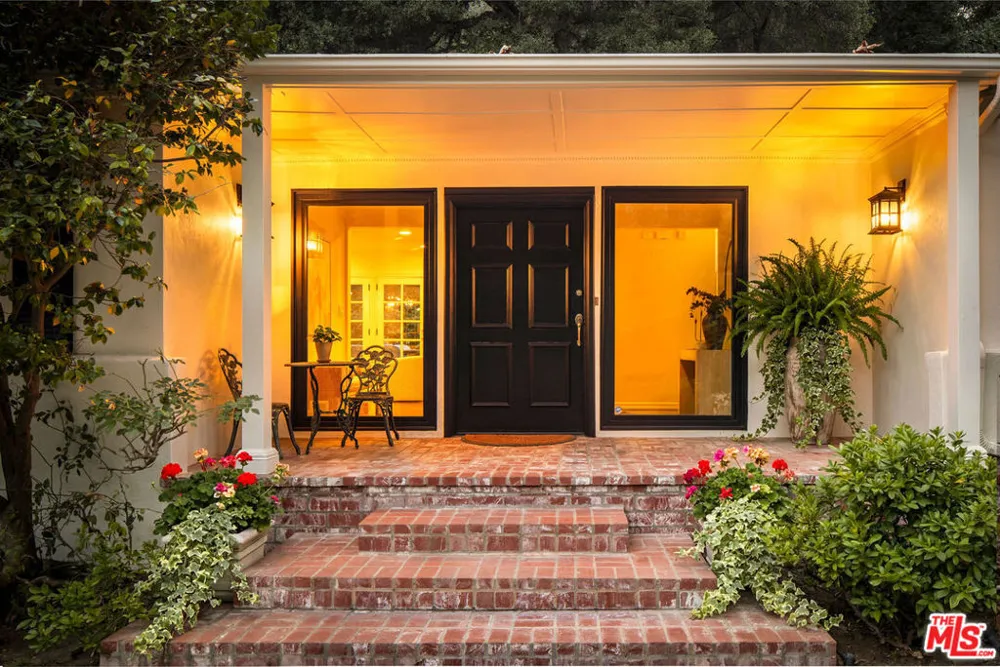 2533 Benedict Canyon Drive Beverly Hills, CA 90210