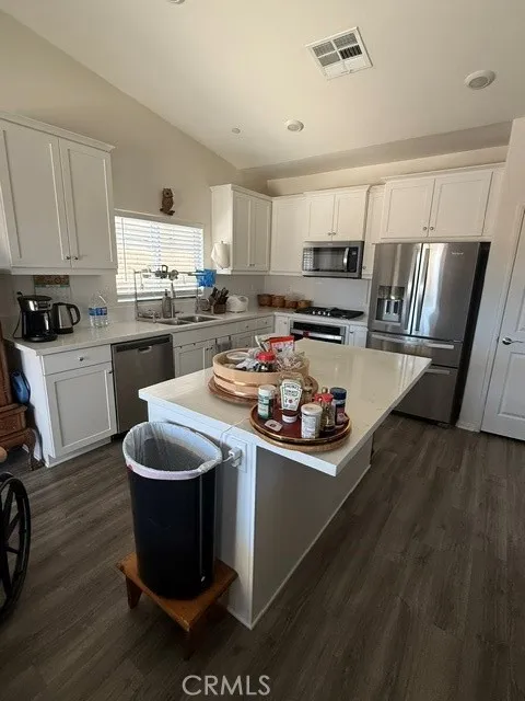 15563 San Francisco Victorville, CA 92394