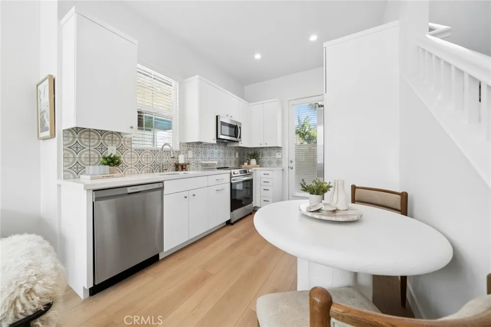 374 Hamilton St #B101 Costa Mesa, CA 92627