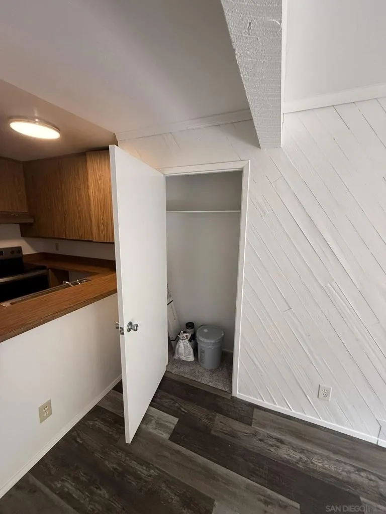 3549 Castle Glen #113 San Diego, CA 92123