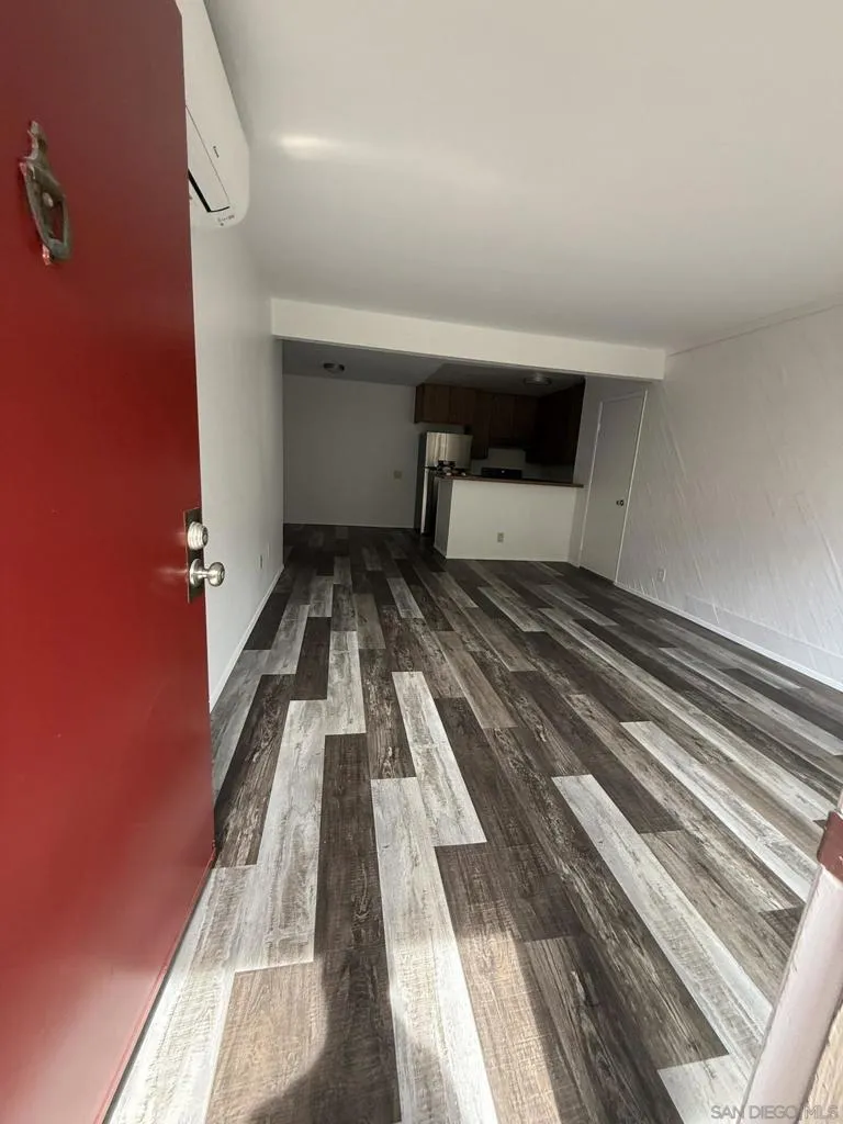 3549 Castle Glen #113 San Diego, CA 92123