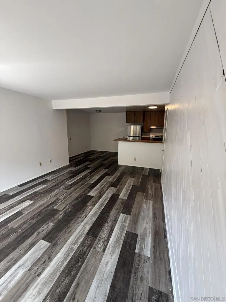 3549 Castle Glen #113 San Diego, CA 92123