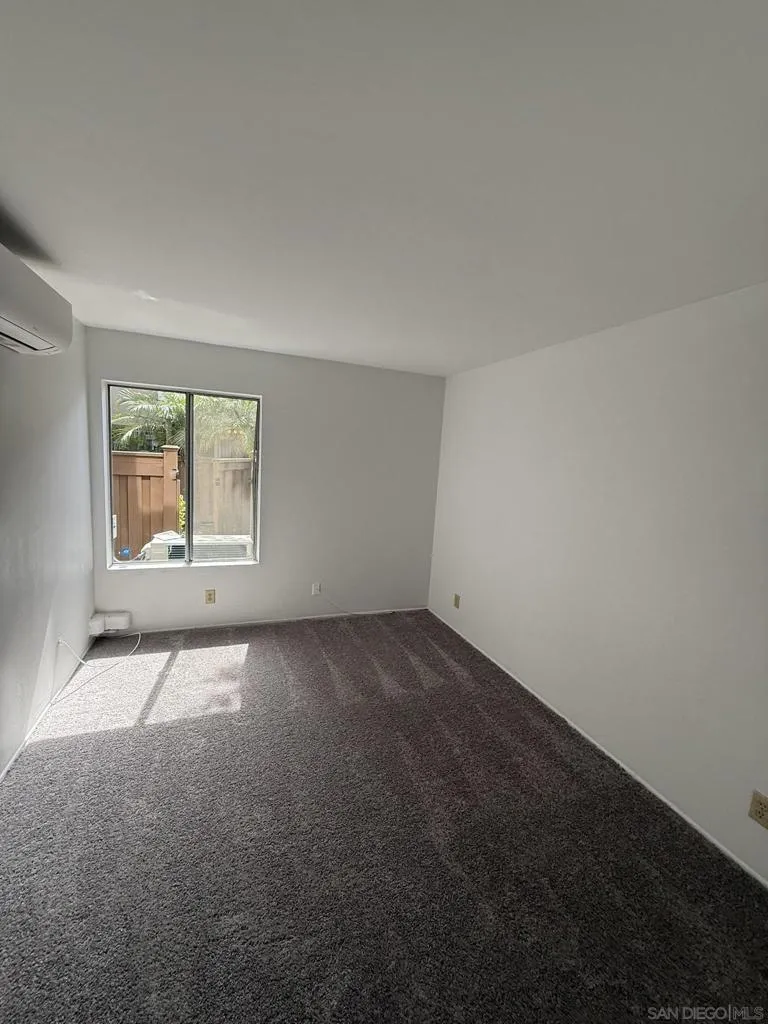 3549 Castle Glen #113 San Diego, CA 92123