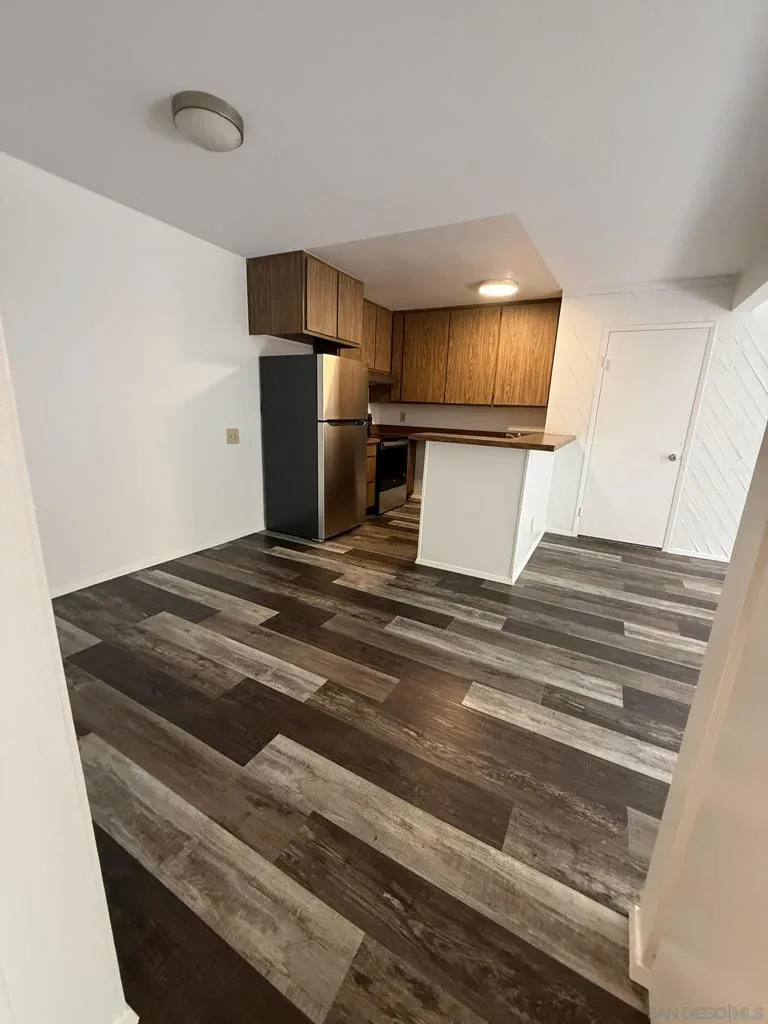 3549 Castle Glen #113 San Diego, CA 92123