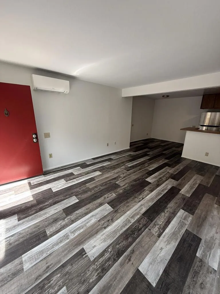 3549 Castle Glen #113 San Diego, CA 92123