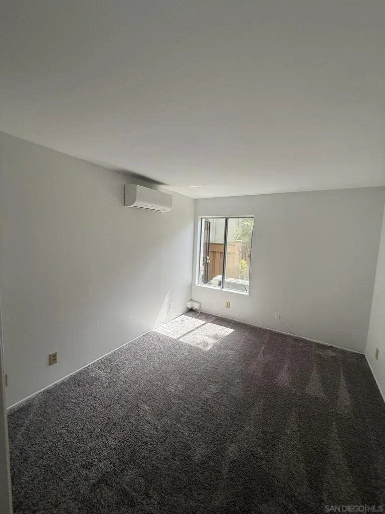 3549 Castle Glen #113 San Diego, CA 92123