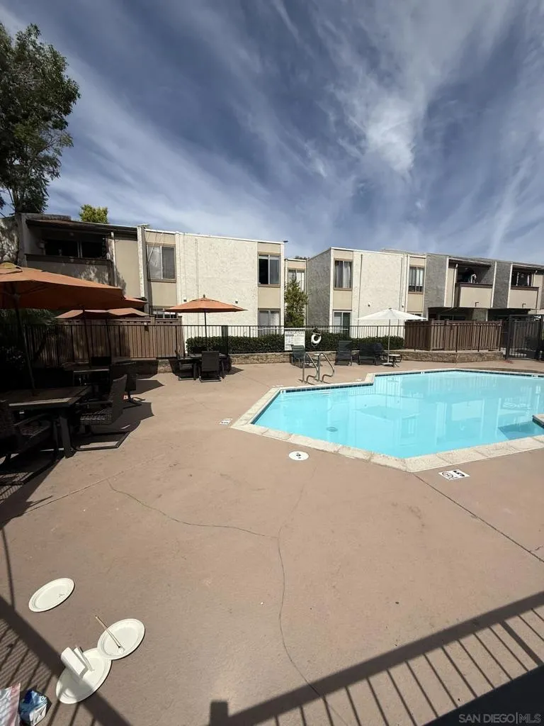 3549 Castle Glen #113 San Diego, CA 92123
