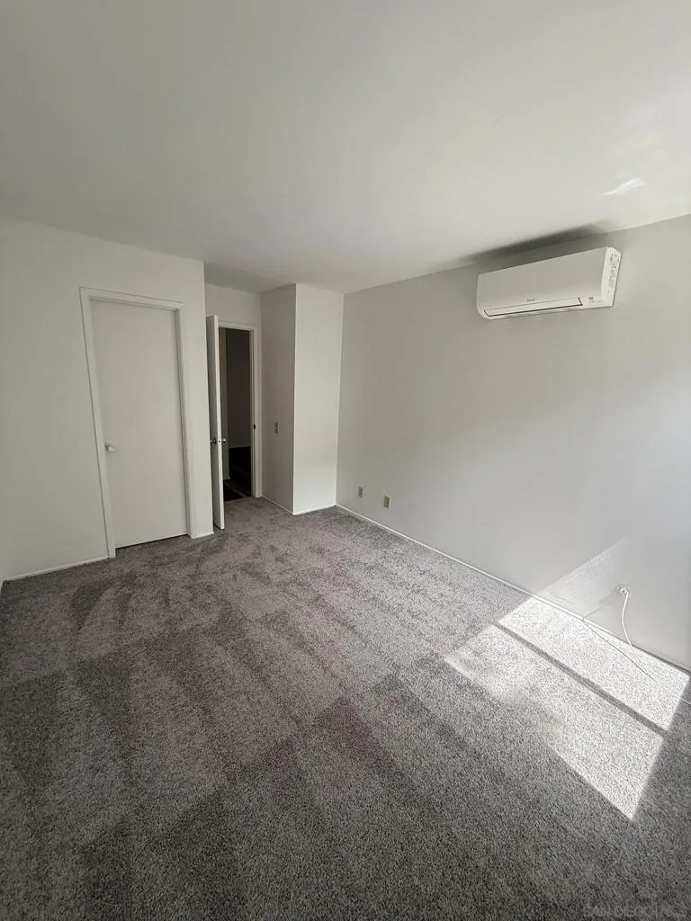 3549 Castle Glen #113 San Diego, CA 92123