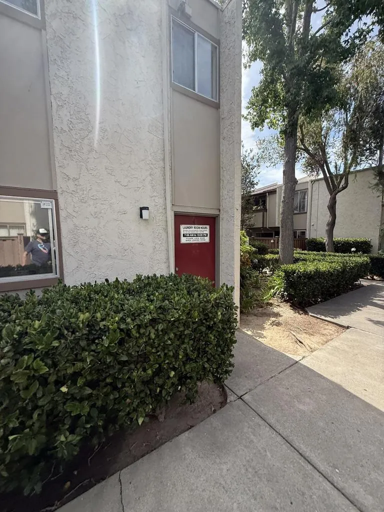 3549 Castle Glen #113 San Diego, CA 92123