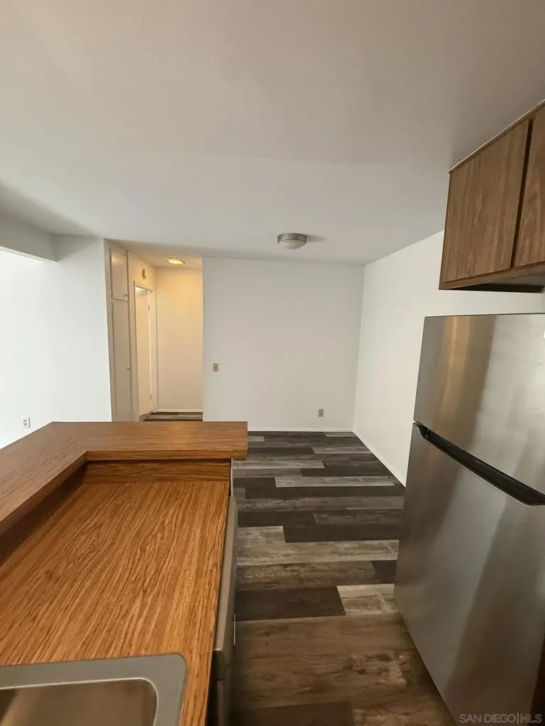 3549 Castle Glen #113 San Diego, CA 92123