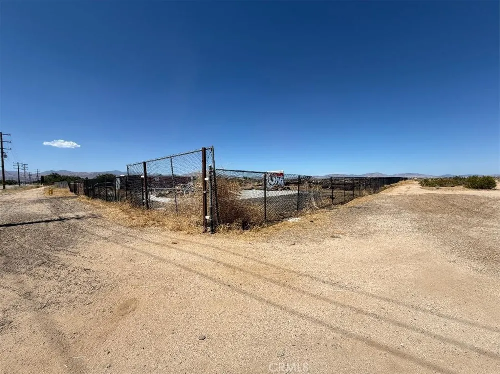 37000 90th Street E Sun Village, CA 93543