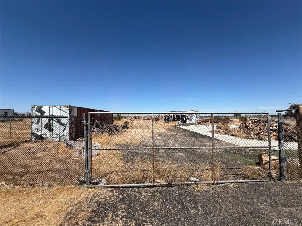 37000 90th Street E Sun Village, CA 93543