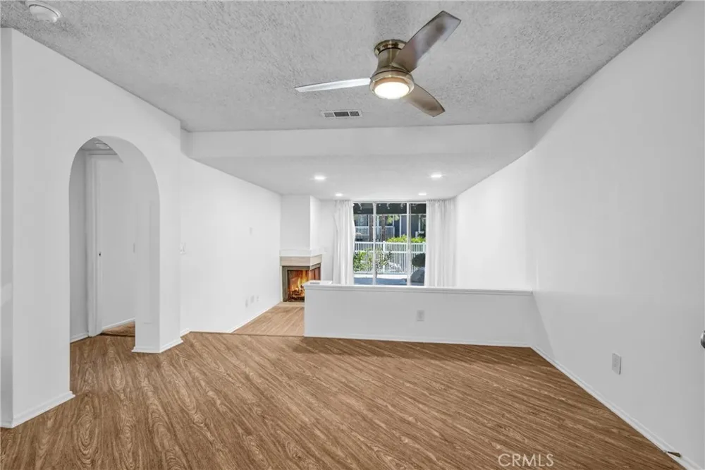 25335 Pine Creek Los Angeles, CA 90744