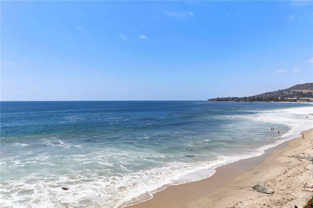 1045 Gaviota Drive #B Laguna Beach, CA 92651