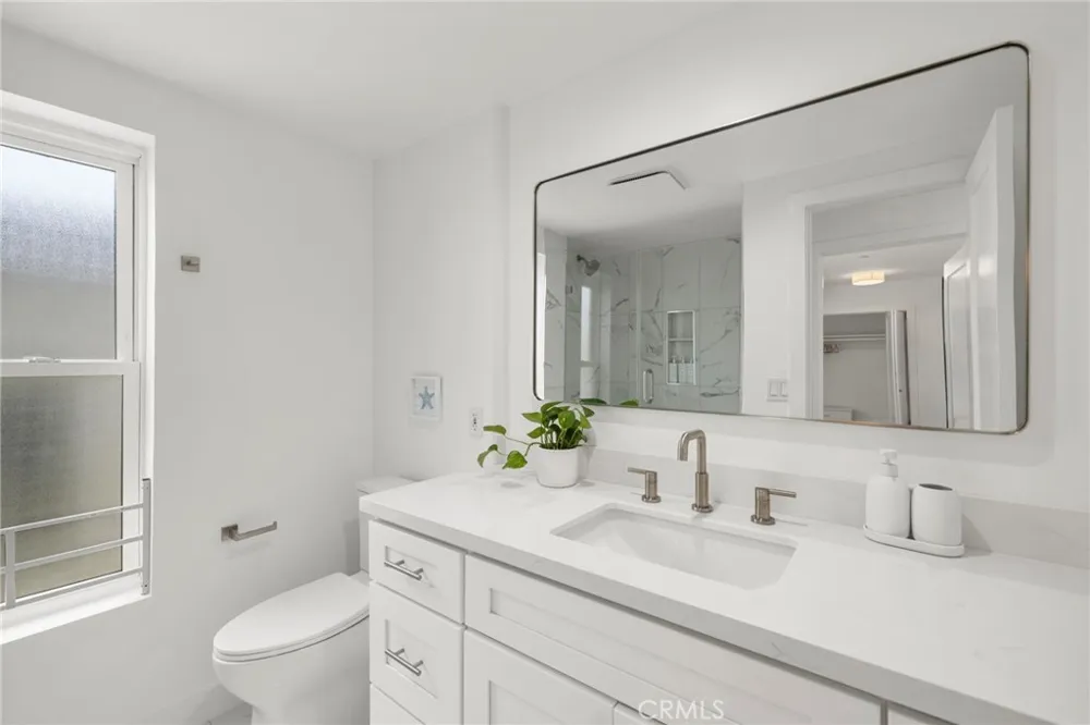 1045 Gaviota Drive #B Laguna Beach, CA 92651