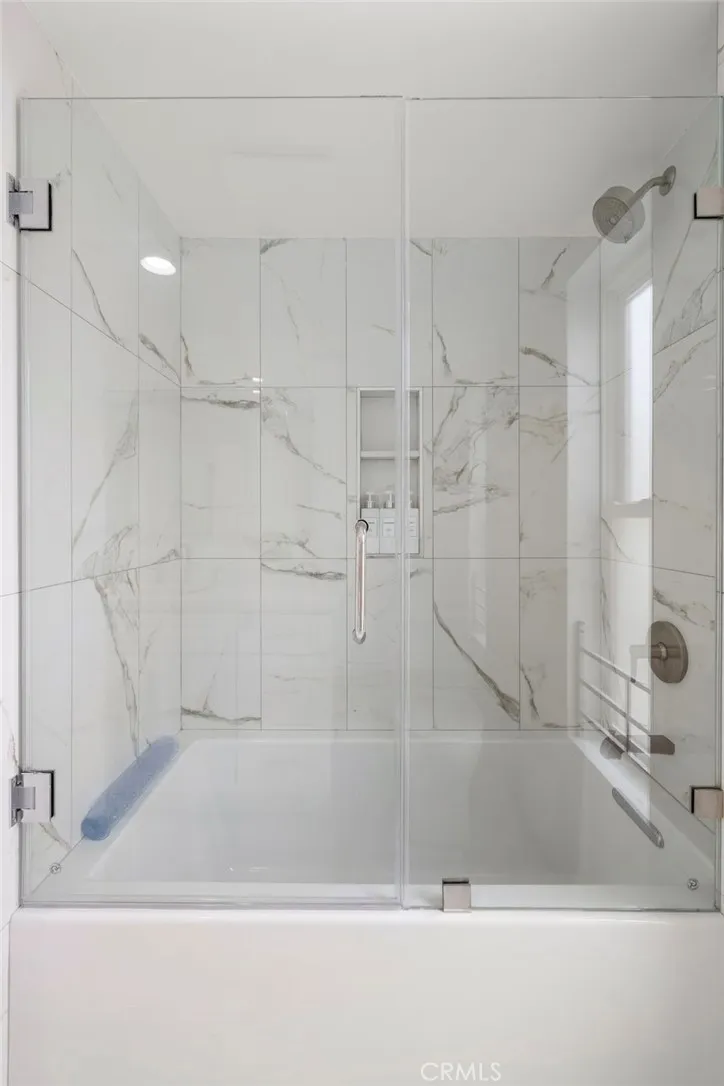 1045 Gaviota Drive #B Laguna Beach, CA 92651