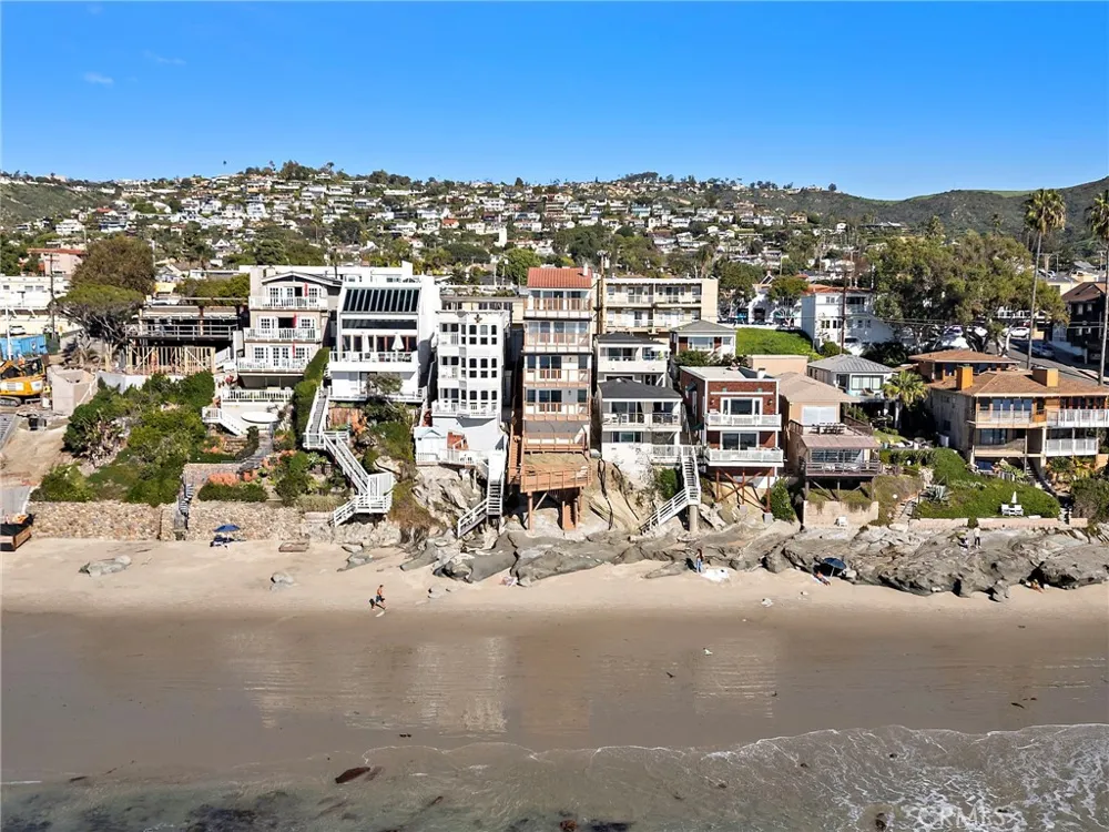 1045 Gaviota Drive #B Laguna Beach, CA 92651