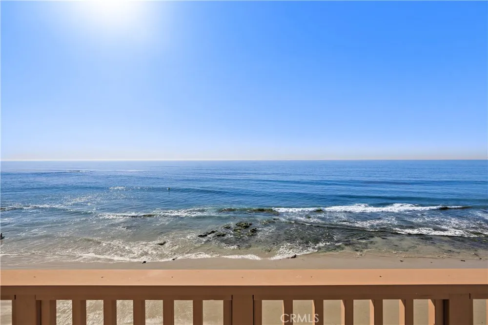 1045 Gaviota Drive #B Laguna Beach, CA 92651