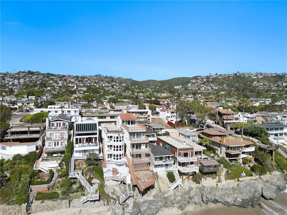1045 Gaviota Drive #B Laguna Beach, CA 92651